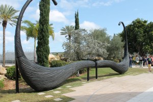 A sculpture depicting Dali's overexaggerated mustache