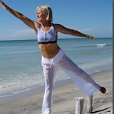 Yoga instructor Elin Larsen on Venice Beach.